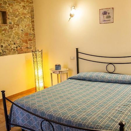 Room in Farmhouse - Apartment in Farmhouse Casolare dei Fiori Chiesina Uzzanese Esterno foto